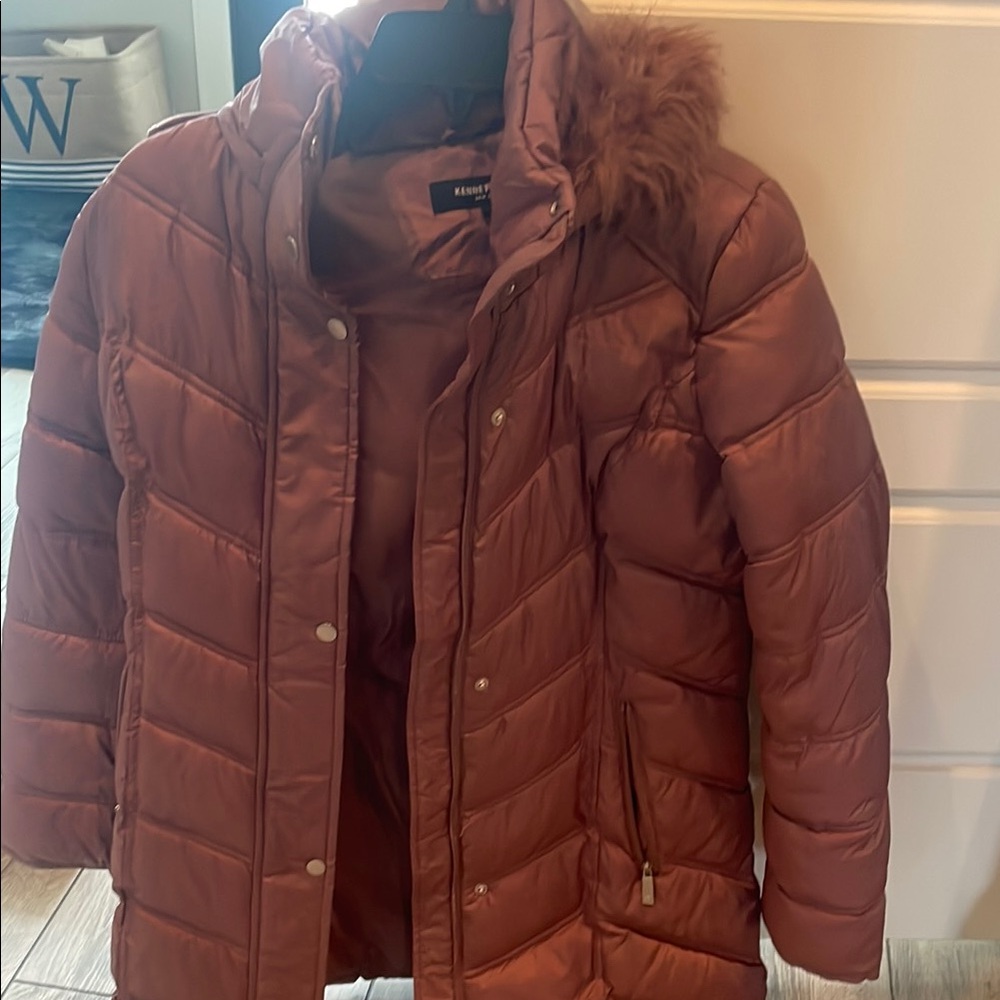 Kenneth Cole Quilted Puffer Jacket in Rust/rose pink with fur hoodie. NEVER WORN